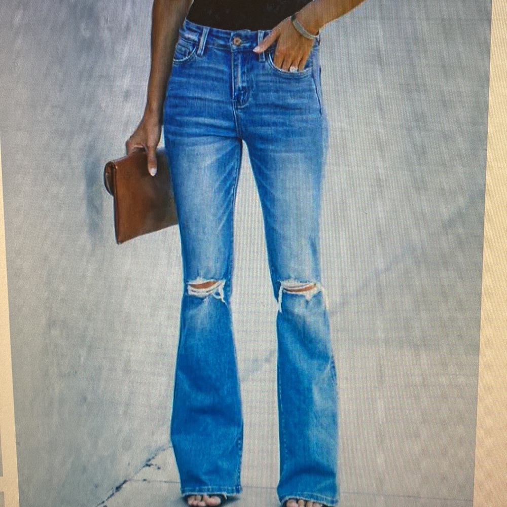 **REPOSH** Vervet Flare Bella Jeans.